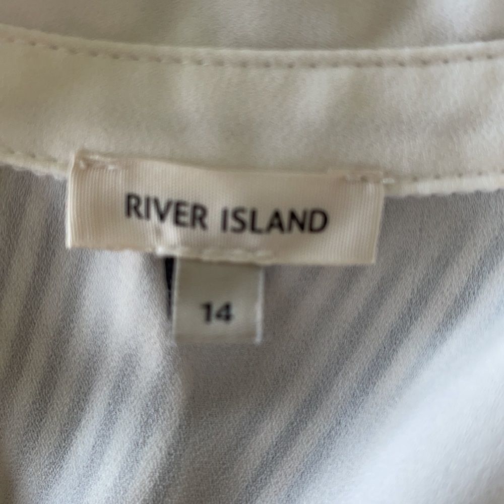 River Island sleeveless Button up Blouse SZ UK14 - Picture 5 of 6